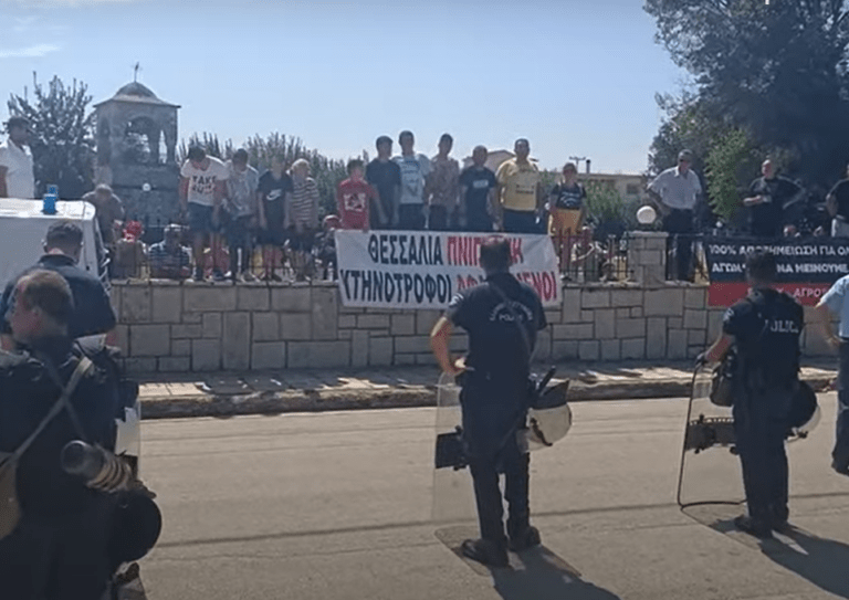 Αντιδράσεις και αποδοκιμασίες: «Δεν έχουμε ζωή» φώναξαν οι κάτοικοι της Καρδίτσας στον Μητσοτάκη