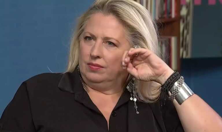 Σάντρα Βουτσά: Απαντά στα λεγόμενα του Άνθιμου Ανανιάδη – «Ο πατέρας μου δεν καθόταν να κλαίει τη μοίρα του»