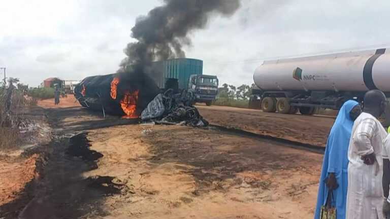 Τραγωδία στη Νιγηρία: Έκρηξη βυτιοφόρου προκαλεί 59 θανάτους”