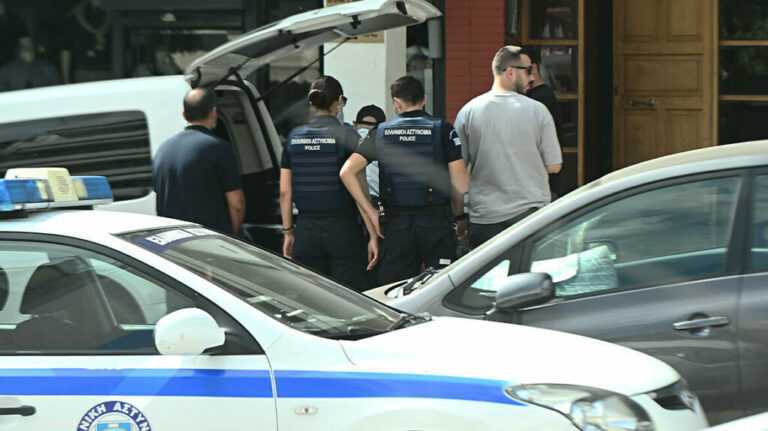 Ομολόγησε Η Αδελφή Για Τη Δολοφονία Στη Νέα Σμύρνη: Η Διαμάχη Για Ένα Ποτήρι Νερό Κατέληξε Σε Θάνατο