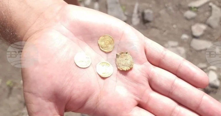 Σπουδαία αρχαιολογική ανακάλυψη: Χρυσά νομίσματα του αυτοκράτορα Ιουστινιανού βρέθηκαν σε ανασκαφή