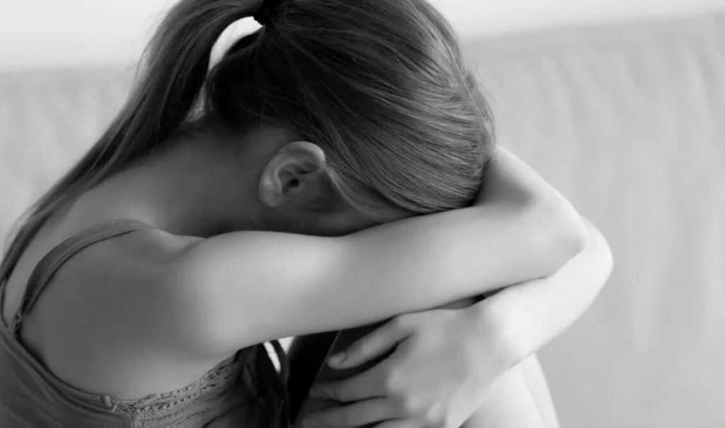 Φρίκη: Συνταξιούχος καθηγητής κατηγορείται ότι βίαζε επί 24 χρόνια τα ανίψια