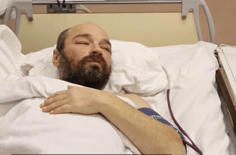 Συγκλονιστική μαρτυρία: Ρώσος διασώθηκε μετά από 67 ημέρες μέσα στην πιο κρύα θάλασσα της Ασίας – «Μάζευα νερό της βροχής για να επιβιώσω…»