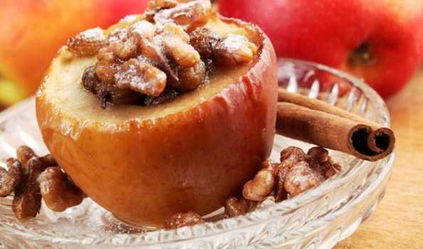 Το Απόλυτο Χειμωνιάτικο Γλυκό: Μήλα Ψημένα στο Λεπτό