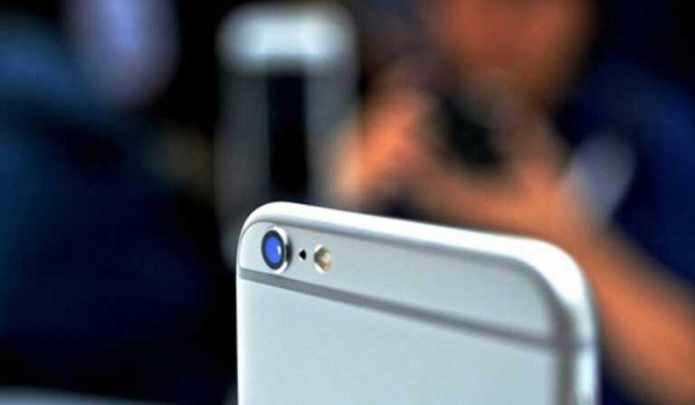 Σάλος στην Αίγινα: Ηλικιωμένος βιντεοσκοπούσε με το κινητό του, μέσα στο πλοίο, ανήλικα παιδιά