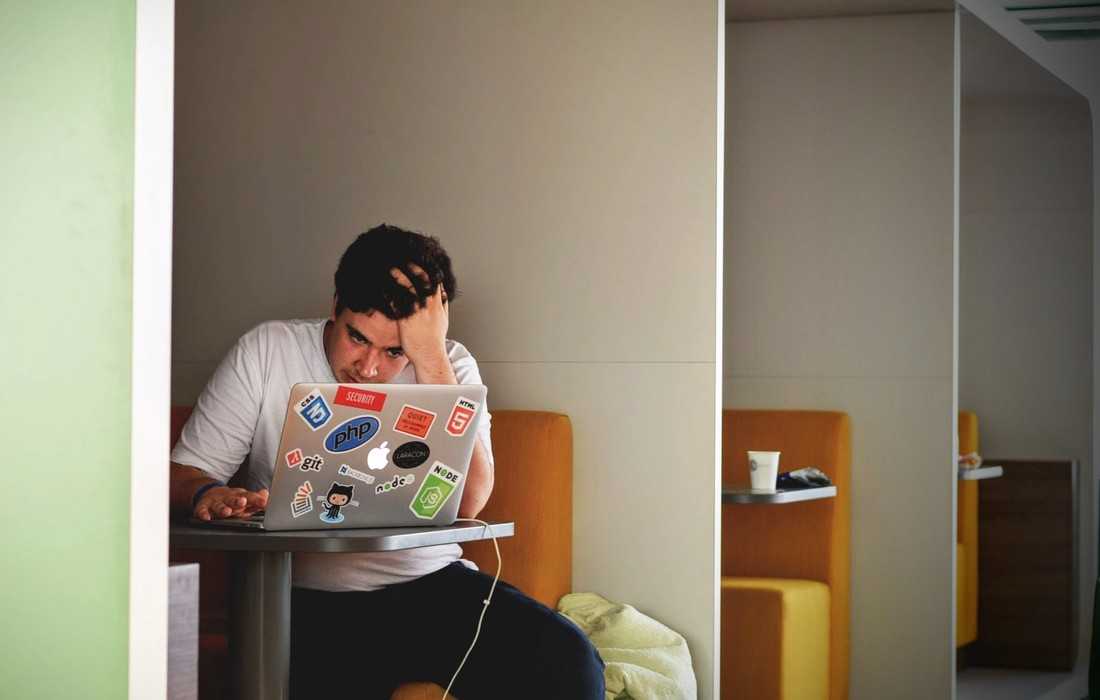 Οι νέοι και η οικονομική αβεβαιότητα: 5 προκλήσεις και ευκαιρίες για το μέλλον