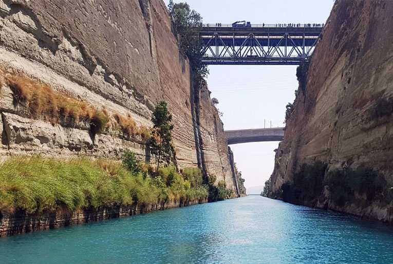 Σοκ στον Ισθμό Κορίνθου: Πτώμα άνδρα εντοπίστηκε στη θάλασσα