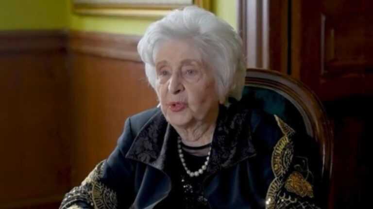 Συγκλονίζει η Έφη Παπαθεοδώρου: «Στη σκηνή του θανάτου της Σοφίας, όλοι κλαίγαμε – Χρωστάω στην Ειρήνη Κουμαριανού…»