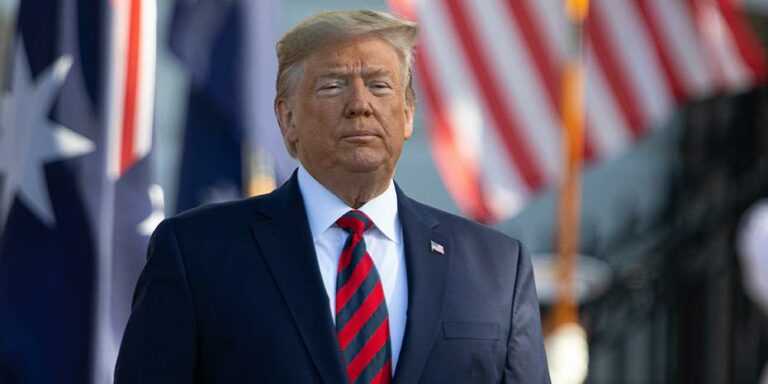 Ο πρόεδρος της Κολομβίας υποκύπτει στις απειλές Τραμπ και στέλνει το προεδρικό αεροπλάνο για να παραλάβει μετανάστες.