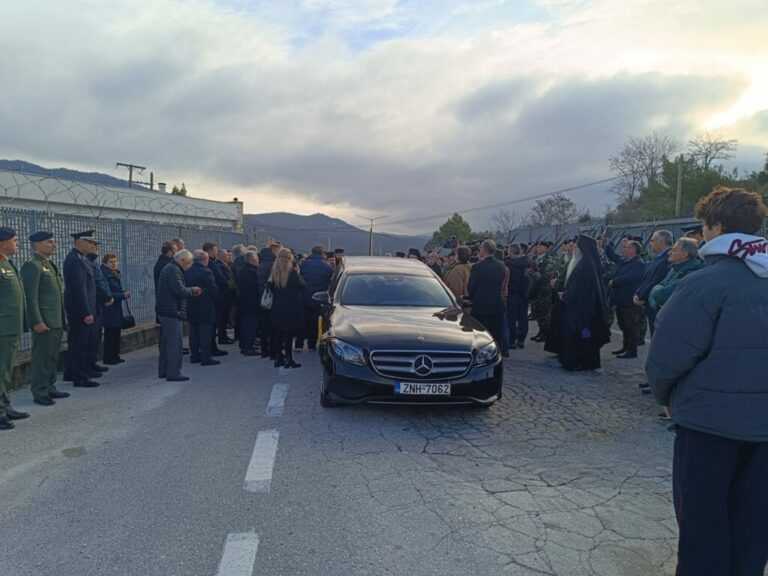 Με τιμές και συγκίνηση αποχαιρέτησαν τον Αρχιεπίσκοπο Αναστάσιο στα ελληνοαλβανικά σύνορα.