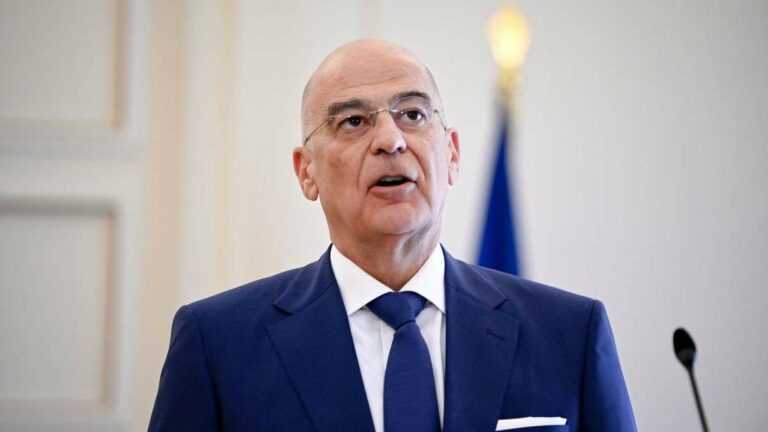 Ο Νίκος Δένδιας ζητά νέες έκτακτες κρίσεις στις Ένοπλες Δυνάμεις.