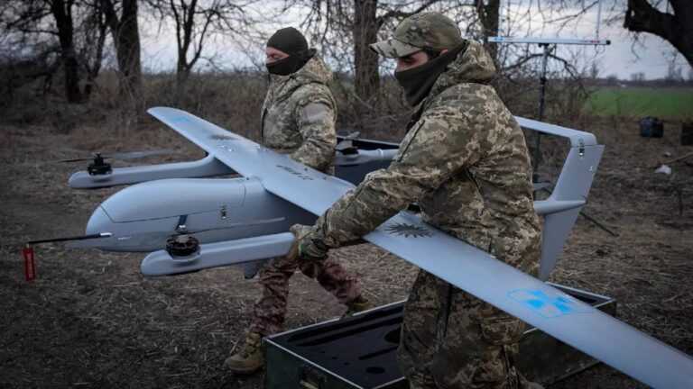 Ουκρανικά drones επιτίθενται σε ρωσικές πετρελαϊκές και ενεργειακές εγκαταστάσεις – Στο «στόχαστρο» πυρηνικό εργοστάσιο