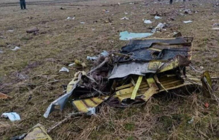 Συντριβή εκπαιδευτικού αεροσκάφους στο Ιράν – Νεκροί οι τρεις επιβαίνοντες