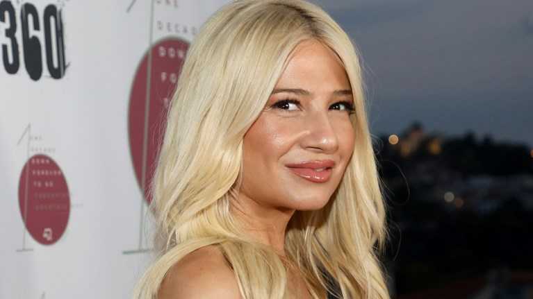 Η Φαίη Σκορδά στο πρώτο επεισόδιο του 2025 της σειράς «Έχω παιδιά».