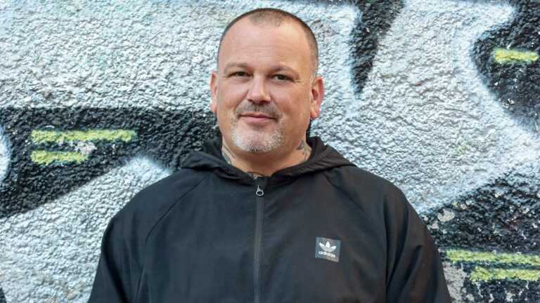 Ατύχημα για τον Δημήτρη Σκαρμούτσο: «Έσκασα με το κεφάλι. Δεν είμαστε πλέον 20 χρονών!»