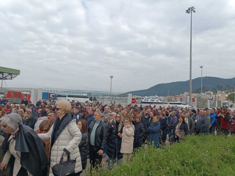 Δυναμική κινητοποίηση πραγματοποιήθηκε στην Ηγουμενίτσα, με αίτημα την παραμονή του 628 Τάγματος Πεζικού στους Φιλιάτες,