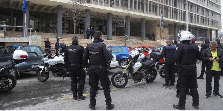 Ελεύθερος με Περιοριστικούς Όρους ο Σέρβος που Βίαζε και Απειλούσε την 33χρονη Σύντροφό του