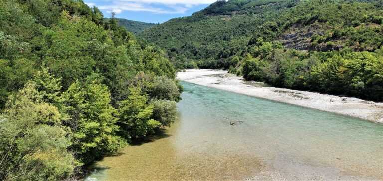 Η Επιτροπή Περιβάλλοντος Ηπείρου μπλοκάρει το υδροηλεκτρικό έργο στον Άραχθο