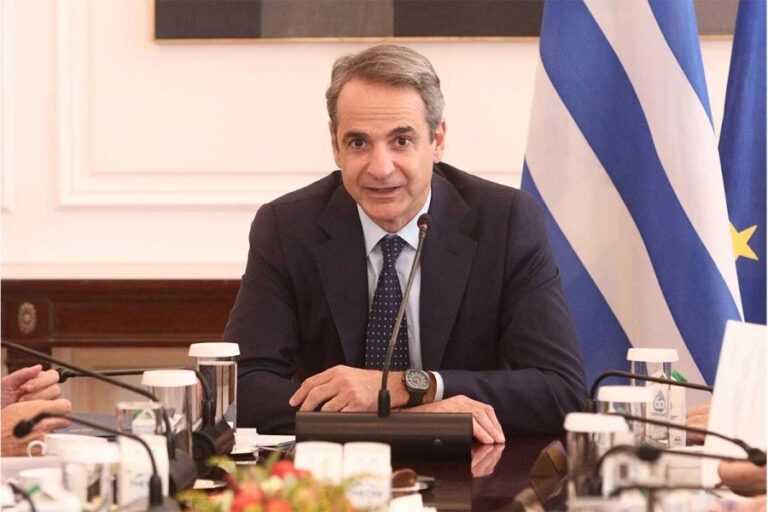 Ανασχηματισμός: Παρηγοριά στους δυσαρεστημένους και ανακύκλωση παλιών προσώπων