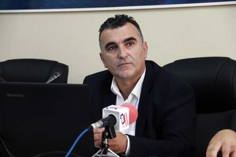 Πολιτική θύελλα στην Πρέβεζα: Δύο ερωτήσεις που φέρνουν τη δημοτική αρχή σε δύσκολη θέση!