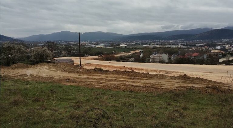 Σε αναζήτηση πρόσθετης χρηματοδότησης για το επίχωμα