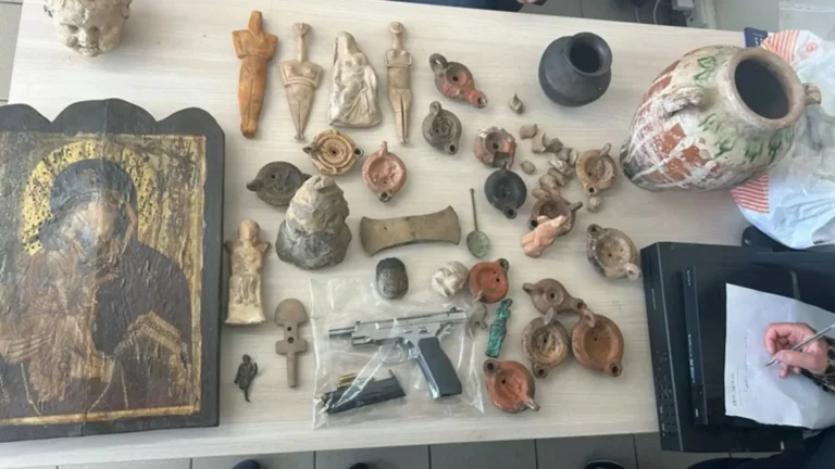 Σοκ στην Κρήτη! Εξαρθρώθηκε μεγάλο κύκλωμα αρχαιοκαπηλίας