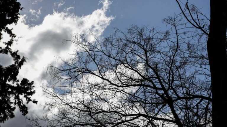 Η ΕΜΥ προειδοποιεί: Βροχές στα ορεινά και υψηλές θερμοκρασίες μεταφορά αφρικανικής σκόνης