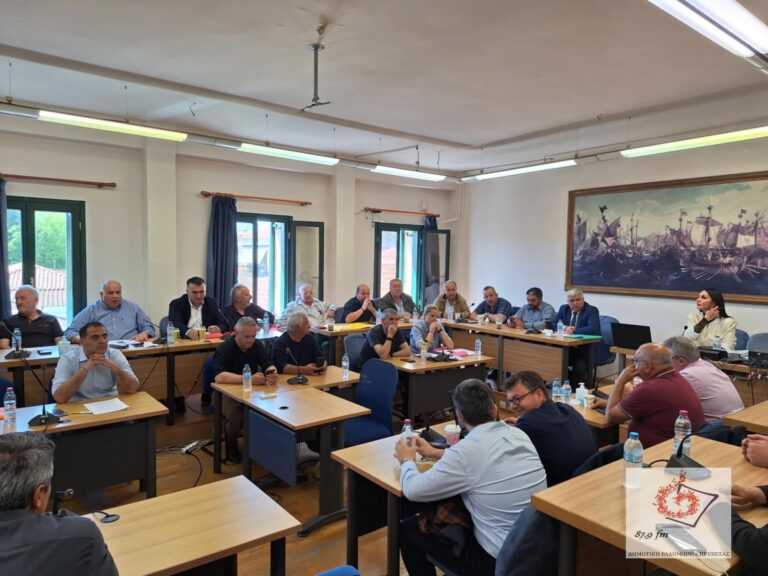 Θέατρο του παραλόγου στο Δημοτικό Συμβούλιο Πρέβεζας – Η συνεδρίαση που προκάλεσε αντιδράσεις