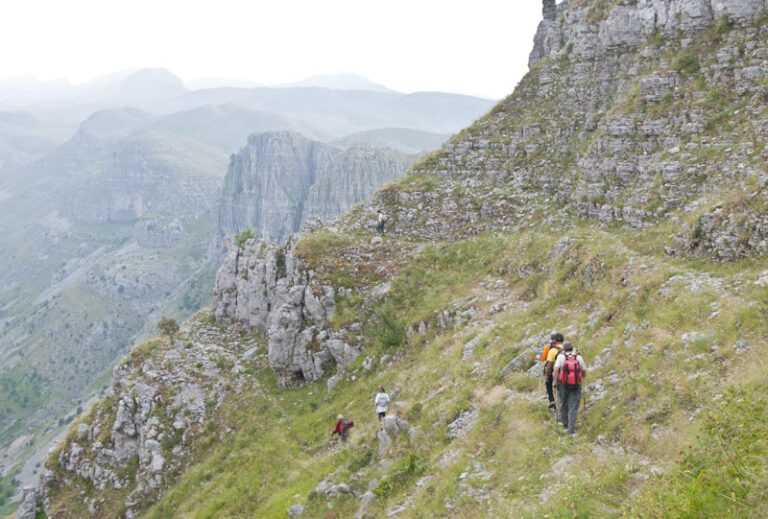 Ηπειρος: Διάσωση νεαρών ορειβατών στην Αστράκα υπό δύσκολες καιρικές συνθήκες