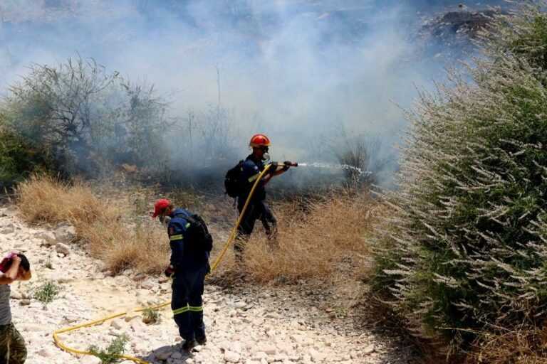 Από την Ήπειρο στη Χίο – 20 πυροσβέστες ενισχύουν το μέτωπο της φωτιάς