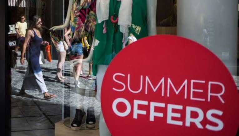 Αρχίζουν οι εκπτώσεις – Από 14 Ιουλίου έως 31 Αυγούστου οι καλοκαιρινές προσφορές