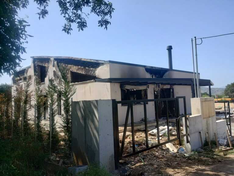 Ιωάννινα: Η Υποδιεύθυνση Δίωξης ερευνά τη μυστηριώδη πυρκαγιά σε σπίτι γνωστού επιχειρηματία