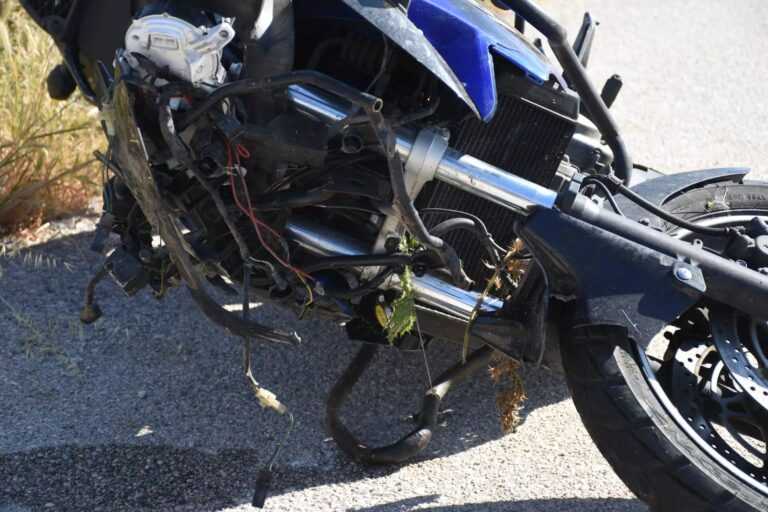 Ηγουμενιτσα: Τροχαίο στην Εθνική Οδό Ηγουμενίτσας – Πρέβεζας – Σύγκρουση αυτοκινήτου με μηχανή