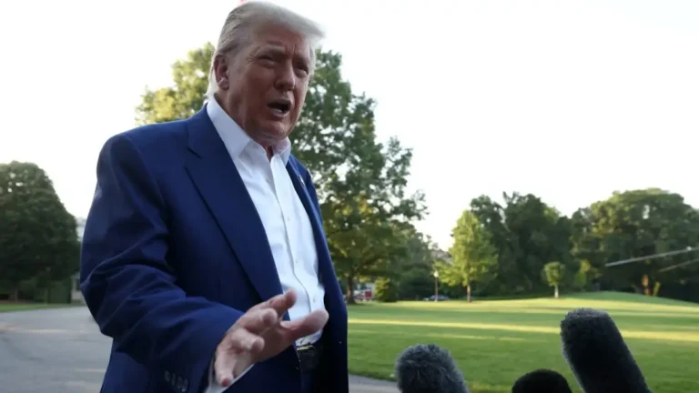 Τραμπ: «Δεν ξέρουν τι στο διάολο κάνουν» – Σφοδρή επίθεση σε Ισραήλ και Ιράν