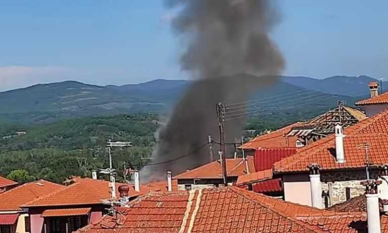 Φωτιά σε στέγη μονοκατοικίας στην Κλειδωνιά Κόνιτσας – Άμεση επέμβαση της Πυροσβεστικής