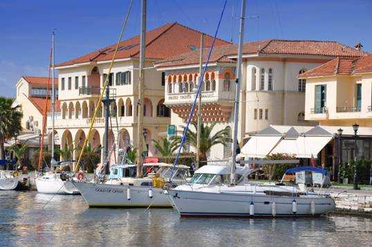 Η Ήπειρος γεμίζει τουρίστες – Άδεια τα ταμεία στην εστίαση