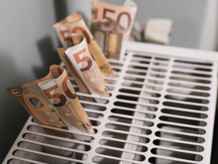 Θέρμανση 2025-2026: Σταθερές τιμές, μειωμένος ΦΠΑ στα νησιά και επίδομα έως 1.200 ευρώ