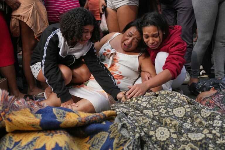 Μακελειό στο Ρίο ντε Τζανέιρο: 132 νεκροί σε επιχείρηση κατά του οργανωμένου εγκλήματος – Σκηνές φρίκης στις φαβέλες