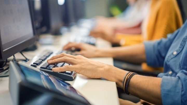 Χιλιάδες περιμένουν – Ποιες προσλήψεις θα γίνουν στο Δημόσιο το 2026
