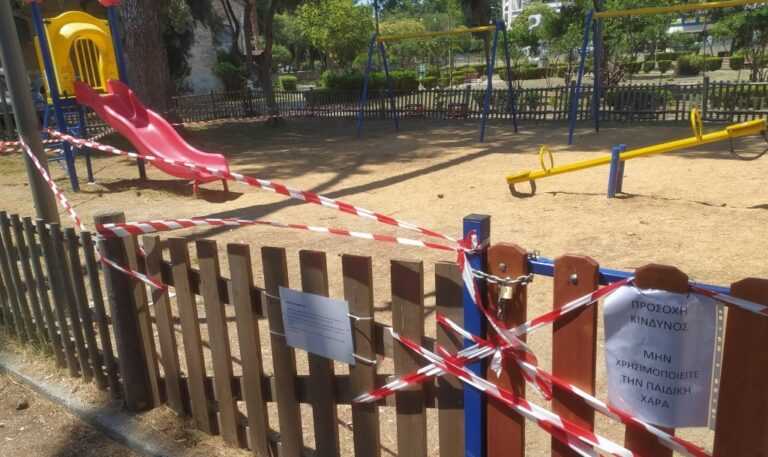 Ηγουμενίτσα: Εγκαταλειμμένες παιδικές χαρές προκαλούν ανησυχία – Δεσμεύσεις για παρεμβάσεις από τον Δήμο