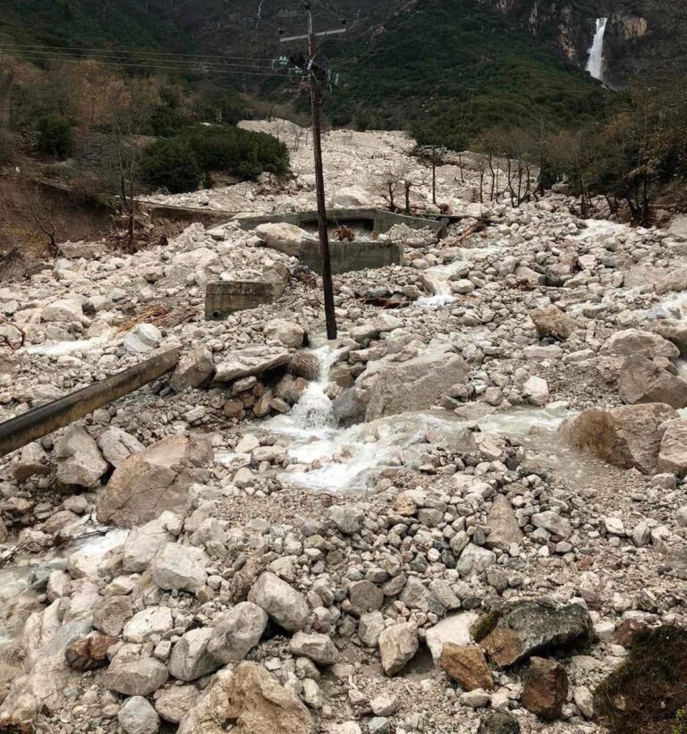 Βομβαρδισμένο τοπίο τα Κεντρικά Τζουμέρκα