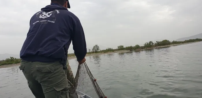 Αμβρακικός: Σαρώνουν τον βυθό με τρατάκια – Έγκλημα σε βάρος ενός μοναδικού φυσικού θησαυρού