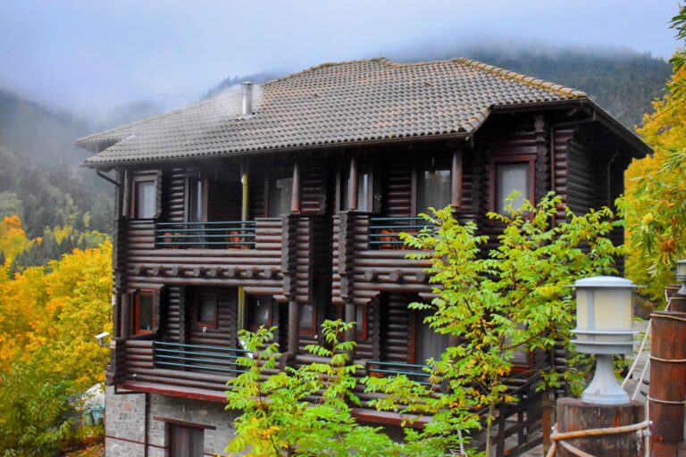 Yliessa Hotel: Ενα boutique κόσμημα που αποκαλύπτει τη μαγεία της Ευρυτανίας