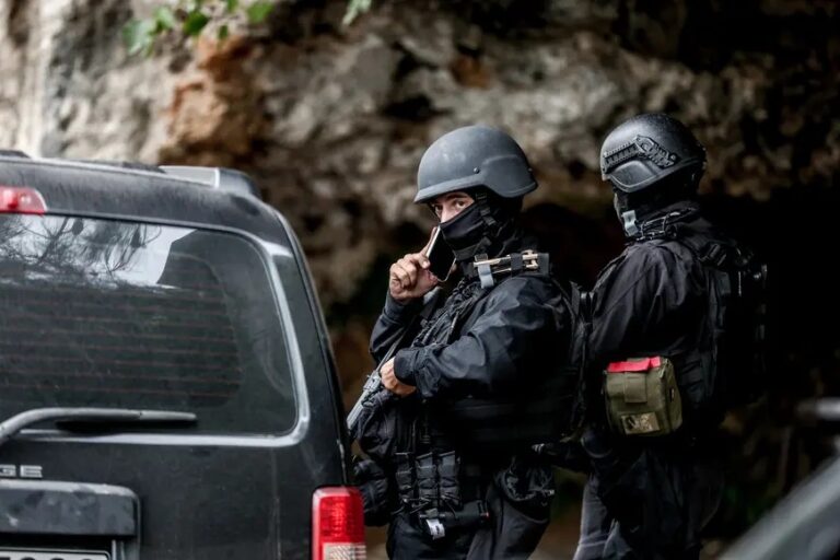 Μακελειό στα Βορίζια: Εξιχνιάζεται το αιματοβαμμένο επεισόδιο – Ανθρωποκυνηγητό για τα αδέλφια, τον ξάδελφο με το καλάσνικοφ και τον εντολέα της βόμβας