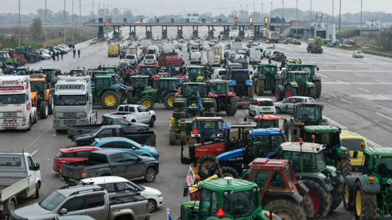 Σήμα κινδύνου από τους ξενοδόχους: Ξεκίνησαν οι ακυρώσεις λόγω των κλειστών δρόμων