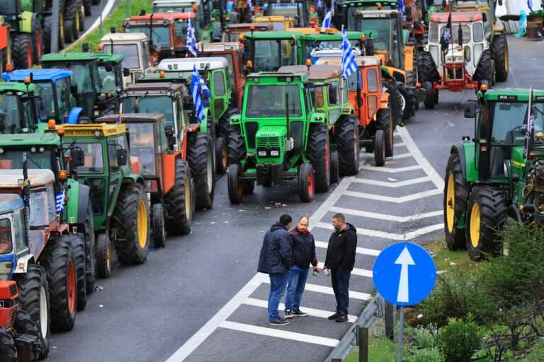 Αγροτικά μπλόκα: Η ώρα των μεγάλων αποφάσεων στη σύσκεψη των Σερρών