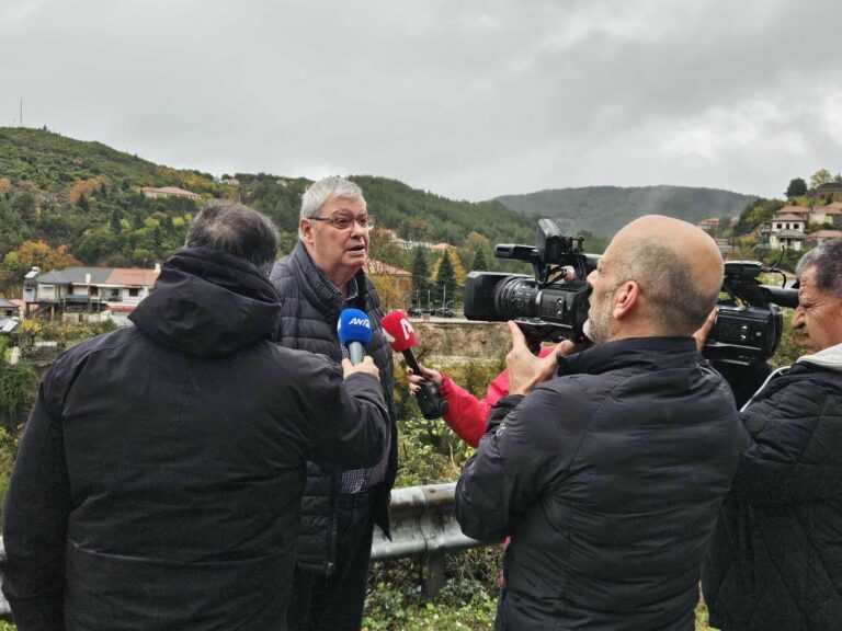 «Όταν περισσεύει η αλαζονεία: Αντί για διεκδίκηση κονδυλίων, ο Καχριμάνης στοχοποιεί τους δήμους