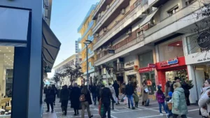 Εκκίνηση Εορταστικού Ωραρίου στα Ιωάννινα: Διευρυμένες Ώρες για Χριστούγεννα και Πρωτοχρονιά