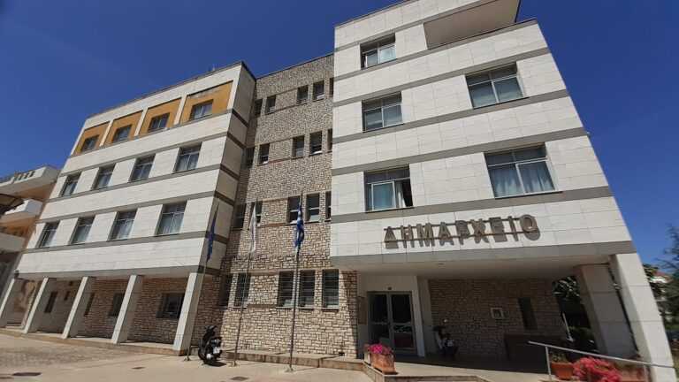 Δημοτικά Τέλη Άρτας: Αντίδραση του Κινήματος Δημοκρατίας για Αδικαιολόγητη Αύξηση και Ανεπαρκείς Υπηρεσίες