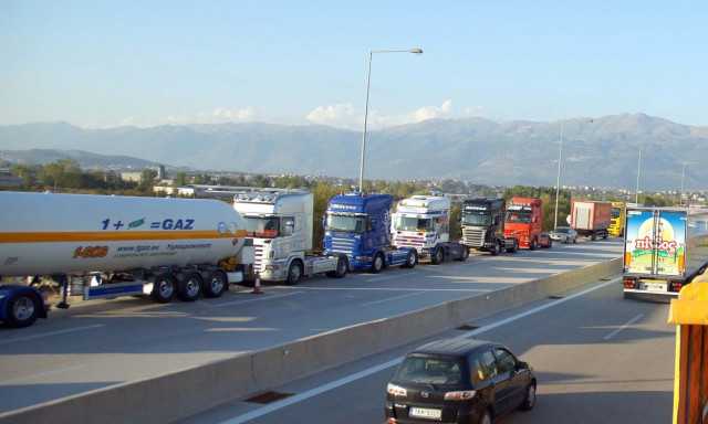 Κινητοποιήσεις πριν τα Χριστούγεννα προαναγγέλλουν οι οδηγοί φορτηγών – Ζητούν λύσεις από την κυβέρνηση